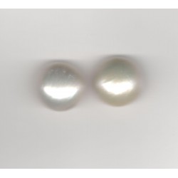 Par perlas Japonesas de 19 m.m. de diametro
